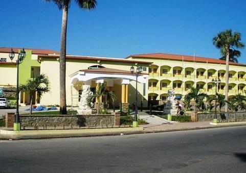 Hotel Novus Caoba Esperanza Ngoại thất bức ảnh